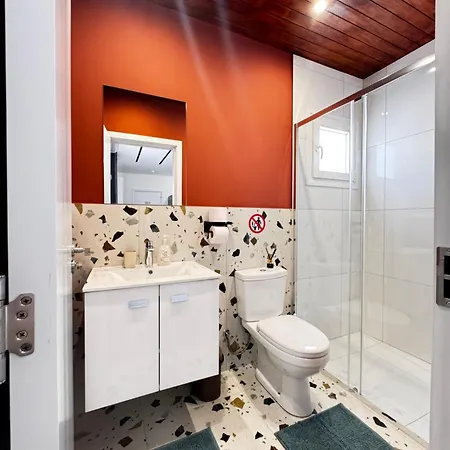 Modern Studio 7 Private Kitchenette And Bathroom Limassol Extérieur photo
